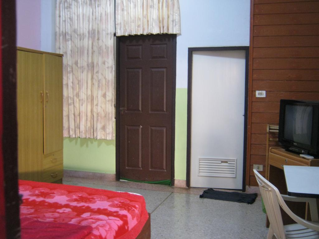 Sataya Apartment Maha Sarakham Esterno foto