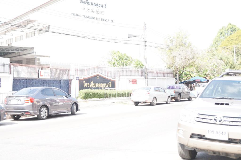 Sataya Apartment Maha Sarakham Esterno foto
